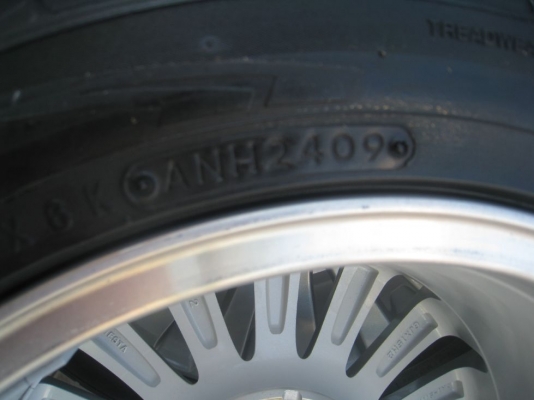 ขายล้อแม็กเดิม ford fiesta 15"x6"  4/100 et45 +ยางปี09(081-3747940)