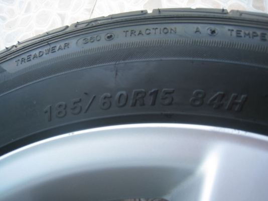 ขายล้อแม็กเดิม toyota vios 15"x5.5" 4/100 et45 +ยางปี10(081-3747940)