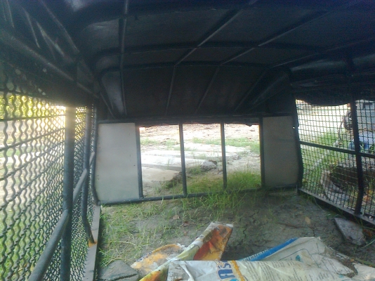 ขายหลังคามาสด้าน้อยครับ และกันชนหลัง