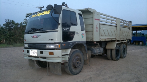 ขายกะบะดั้ม สามมิตร ถอดลงจาก  10 ล้อ HINO  FM1M ให้ทั้งชุด