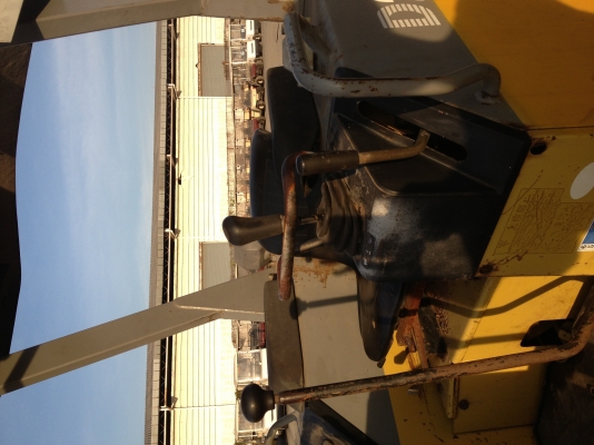 ขายด่วนรถแทรกเตอร์ D20P-7 สภาพพร้อมใช้งาน ขายด่วนรถแทรกเตอร์ D20P-7 สภาพพร้อมใช้งาน