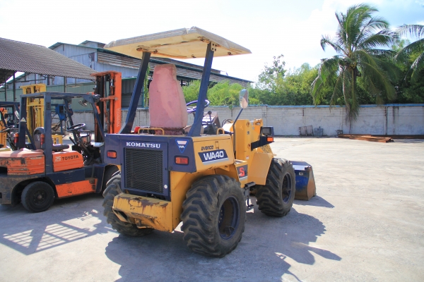 ขาย รถตัก Komatsu WA40  ไม่เคยผ่านการใช้งานในประเทศไทย นำเข้าจากประเทศญี่ปุ่น