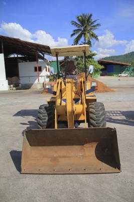 ขาย รถตัก Komatsu WA40  ไม่เคยผ่านการใช้งานในประเทศไทย นำเข้าจากประเทศญี่ปุ่น