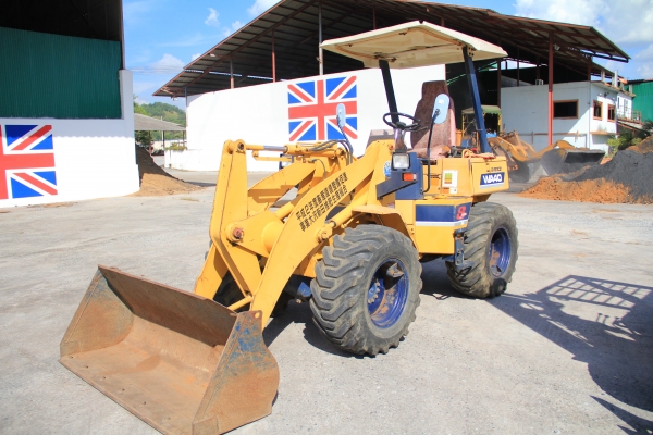 ขาย รถตัก Komatsu WA40  ไม่เคยผ่านการใช้งานในประเทศไทย นำเข้าจากประเทศญี่ปุ่น