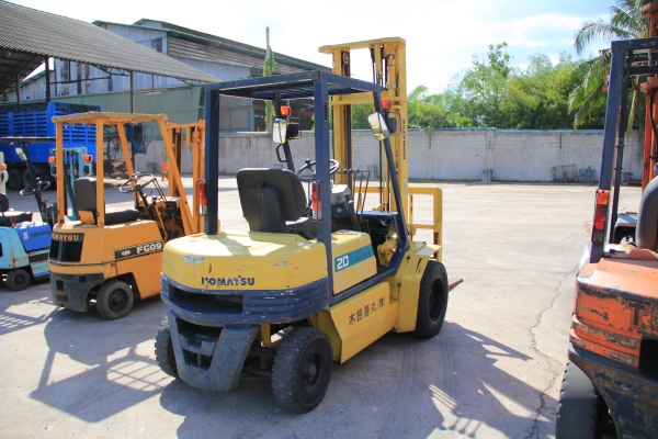 ขาย รถฟอร์คลิฟต์ Komatsu ไม่เคยผ่านการใช้งานในประเทศไทย นำเข้าจากประเทศญี่ปุ่น