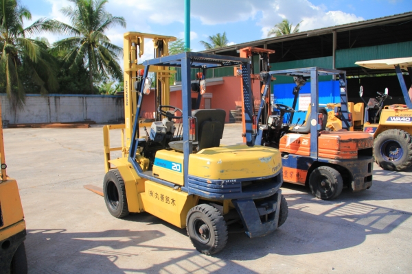 ขาย รถฟอร์คลิฟต์ Komatsu ไม่เคยผ่านการใช้งานในประเทศไทย นำเข้าจากประเทศญี่ปุ่น