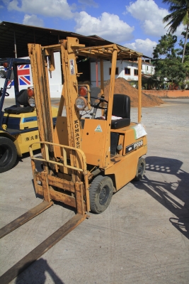 ขาย รถฟอร์คลิฟต์ Komatsu ไม่เคยผ่านการใช้งานในประเทศไทย นำเข้าจากประเทศญี่ปุ่น
