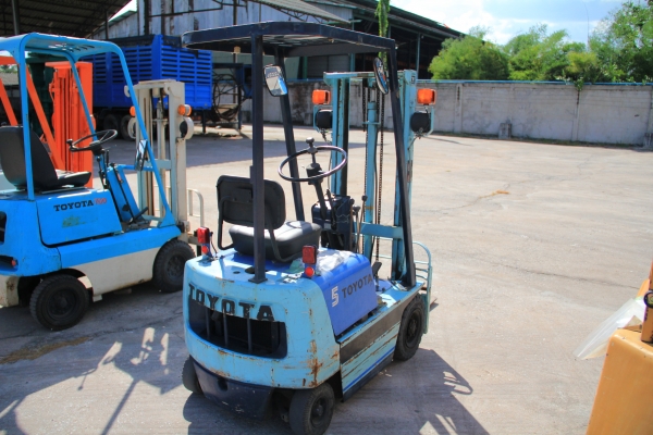 ขาย รถฟอร์คลิฟต์ Toyota ไม่เคยผ่านการใช้งานในประเทศไทย นำเข้าจากประเทศญี่ปุ่น