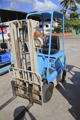 ขาย รถฟอร์คลิฟต์ Toyota ไม่เคยผ่านการใช้งานในประเทศไทย นำเข้าจากประเทศญี่ปุ่น