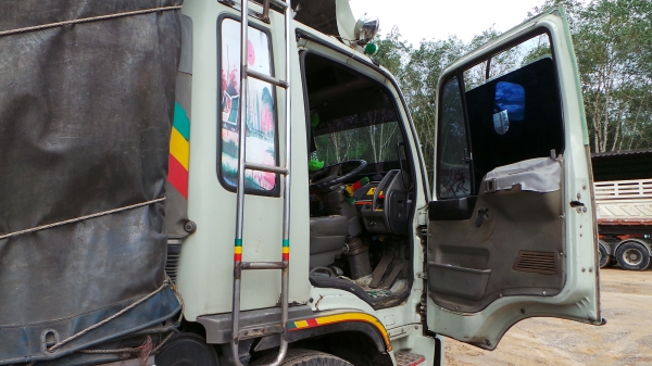 HINO FL3H หัวเดิม เครื่องเดิม รถบ้านพร้อมขายค่ะ คุณไพบูลย์ จ.สระแก้วจองแล้วค่ะ HINO FL3H หัวเดิม เครื่องเดิม รถบ้านพร้อมขายค่ะ คุณไพบูลย์ จ.สระแก้วจองแล้วค่ะ