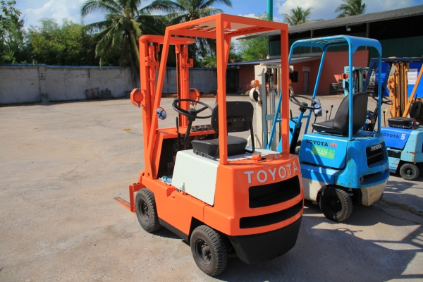 ขาย รถฟอร์คลิฟต์ Toyota ไม่เคยผ่านการใช้งานในประเทศไทย นำเข้าจากประเทศญี่ปุ่น
