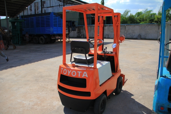 ขาย รถฟอร์คลิฟต์ Toyota ไม่เคยผ่านการใช้งานในประเทศไทย นำเข้าจากประเทศญี่ปุ่น