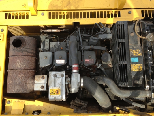 ขาย รถแบคโฮ KOMATSU PC130-6 นำเข้าจากญี่ปุ่น  ติดต่อ 081-2990958