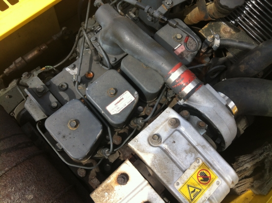 ขาย รถแบคโฮ KOMATSU PC130-6 นำเข้าจากญี่ปุ่น  ติดต่อ 081-2990958