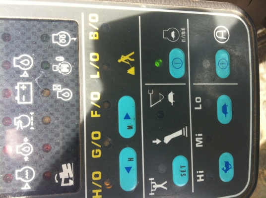 ขาย รถแบคโฮ KOMATSU PC130-6 นำเข้าจากญี่ปุ่น  ติดต่อ 081-2990958