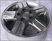 ล้อเดิมวีโก้ขอบ15พร้อมนอตล้อ20ตัว พร้องยาง