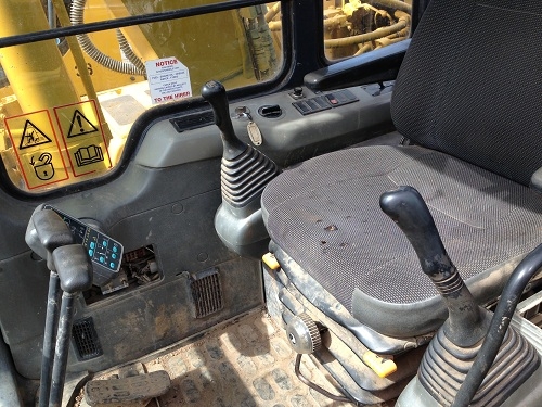 ขาย รถแบคโฮ KOMATSU PC130-6K นำเข้าจากญี่ปุ่น รถปี2001 มีVDOให้ชมครับติดต่อ 081-2990958 ขาย รถแบคโฮ KOMATSU PC130-6K นำเข้าจากญี่ปุ่น รถปี2001 มีVDOให้ชมครับติดต่อ 081-2990958