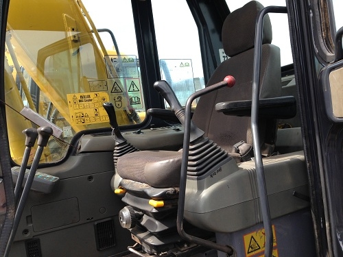 ขาย รถแบคโฮ KOMATSU PC130-6K นำเข้าจากญี่ปุ่น รถปี2001 มีVDOให้ชมครับติดต่อ 081-2990958 ขาย รถแบคโฮ KOMATSU PC130-6K นำเข้าจากญี่ปุ่น รถปี2001 มีVDOให้ชมครับติดต่อ 081-2990958