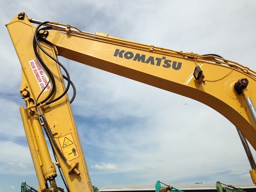 ขาย รถแบคโฮ KOMATSU PC130-6K นำเข้าจากญี่ปุ่น รถปี2001 มีVDOให้ชมครับติดต่อ 081-2990958 ขาย รถแบคโฮ KOMATSU PC130-6K นำเข้าจากญี่ปุ่น รถปี2001 มีVDOให้ชมครับติดต่อ 081-2990958