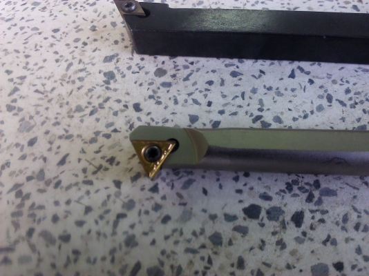 ด้ามมีดกลึงคว้านรูในใช้ง่าย แค่ถอดเปลี่ยนเม็ดมีด เม็ดมีด1อันใช้ได้ 6 มุม