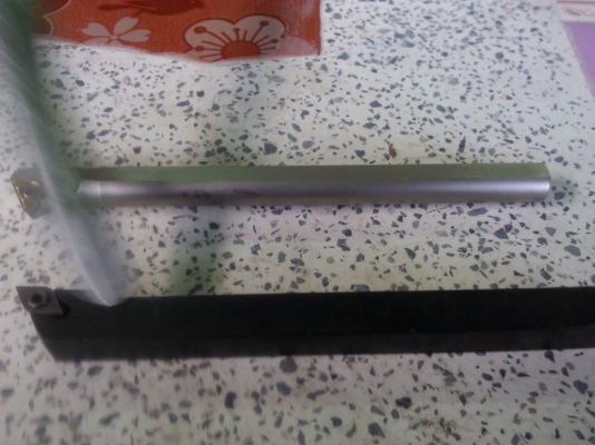 ด้ามมีดกลึงคว้านรูในใช้ง่าย แค่ถอดเปลี่ยนเม็ดมีด เม็ดมีด1อันใช้ได้ 6 มุม