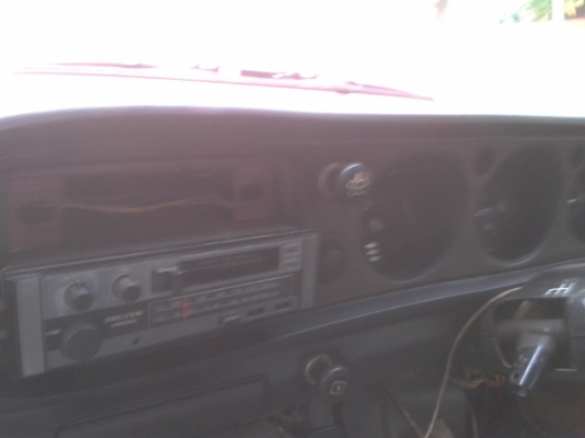 ขาย ดัทสันช้างเหยียบ ติดแก๊สมาใหม่ เครื่องเปลี่ยนใหม่