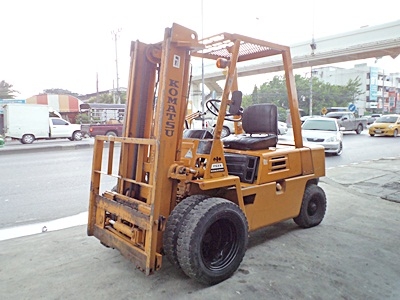 ขายรถยกโคมัสสึ 2.5 ตัน เครื่องเบนซิน กระบอกคู่ งาสไลด์ข้าง ล้อหน้าคู่ เสาสูง 3 เมตร พวงมาลัยเพาเว่อร์ สีเดิมจากนอก นำเข้าจากญี่ปุ่น ใช้งานได้ทันที ขายรถยกโคมัสสึ 2.5 ตัน เครื่องเบนซิน กระบอกคู่ งาสไลด์ข้าง ล้อหน้าคู่ เสาสูง 3 เมตร พวงมาลัยเพาเว่อร์ สีเดิมจากนอก นำเข้าจากญี่ปุ่น ใช้งานได้ทันที