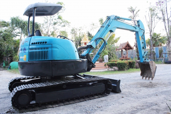 ขายรถแม็คโค AIRMAN AX40U-3 (เทียบเท่า KOMATSU PC40) รถเก่าญี่ปุ่นสภาพสวยมาก 086-775-7900 ขายรถแม็คโค AIRMAN AX40U-3 (เทียบเท่า KOMATSU PC40) รถเก่าญี่ปุ่นสภาพสวยมาก 086-775-7900