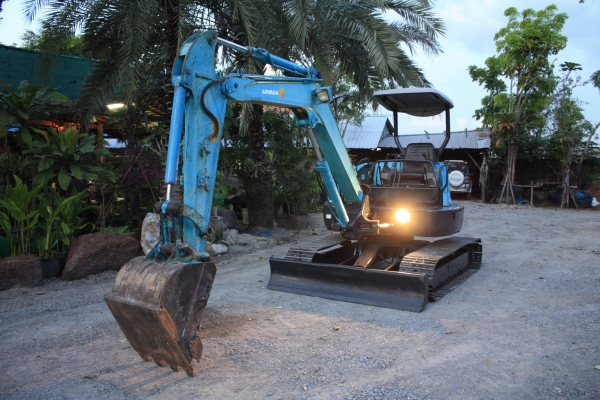 ขายรถแม็คโค AIRMAN AX40U-3 (เทียบเท่า KOMATSU PC40) รถเก่าญี่ปุ่นสภาพสวยมาก 086-775-7900 ขายรถแม็คโค AIRMAN AX40U-3 (เทียบเท่า KOMATSU PC40) รถเก่าญี่ปุ่นสภาพสวยมาก 086-775-7900