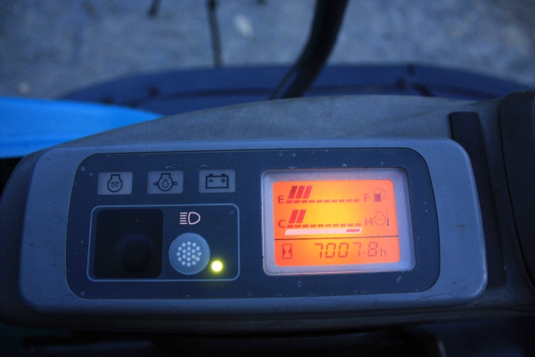 ขายรถแม็คโค AIRMAN AX40U-3 (เทียบเท่า KOMATSU PC40) รถเก่าญี่ปุ่นสภาพสวยมาก 086-775-7900 ขายรถแม็คโค AIRMAN AX40U-3 (เทียบเท่า KOMATSU PC40) รถเก่าญี่ปุ่นสภาพสวยมาก 086-775-7900