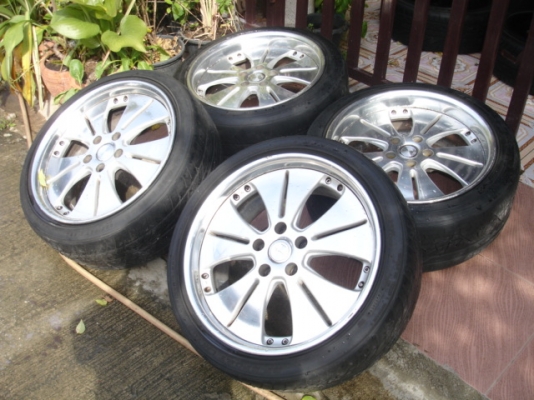 ล้อ VIP ญี่ปุ่นแท้ หน้า8หลัง9ขอบ18พร้อมยาง1ชุด