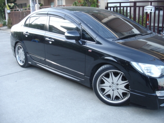 ล้อแนว VIP 18x9 of38 5รู114.3พร้อมยาง NITTO NT 850 ปี12ดอกตูม ล้อแนว VIP 18x9 of38 5รู114.3พร้อมยาง NITTO NT 850 ปี12ดอกตูม