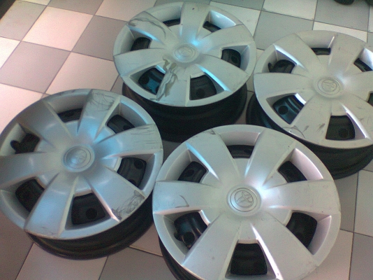 ขายกะทะล้อ VIGO ขอบ 15 นิ้ว พร้อมฝาครอบล้อ