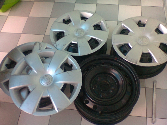 ขายกะทะล้อ VIGO ขอบ 15 นิ้ว พร้อมฝาครอบล้อ