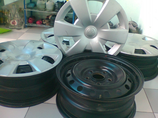 ขายกะทะล้อ VIGO ขอบ 15 นิ้ว พร้อมฝาครอบล้อ