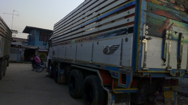 ขายฮีโน่  เปอร์เซีย  12  ล้อ  ปี  51  ดั๊มพ์  7.20