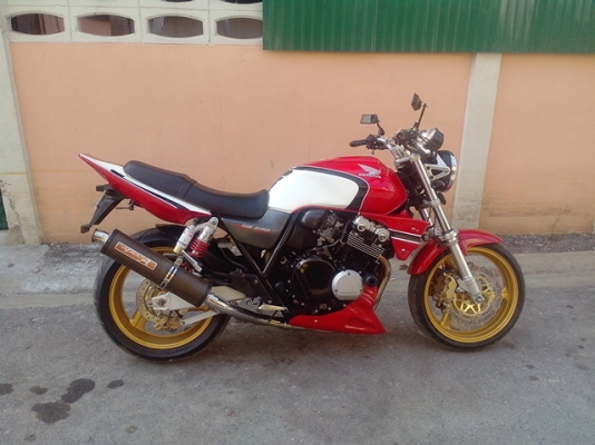 (ขี่ไปขายไปคับ)cb400 เทค1 แต่งเต็มลำสวยๆคับ inv.+สรรพสามิต+พรบ.ครบๆคับต่อรองได้