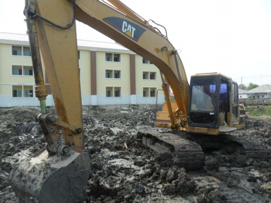 Catterpillar 320 V2 รถใช้งานน้อยไม่มีคนขับต้องการขาย