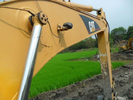 Catterpillar 320 V2 รถใช้งานน้อยไม่มีคนขับต้องการขาย Catterpillar 320 V2 รถใช้งานน้อยไม่มีคนขับต้องการขาย