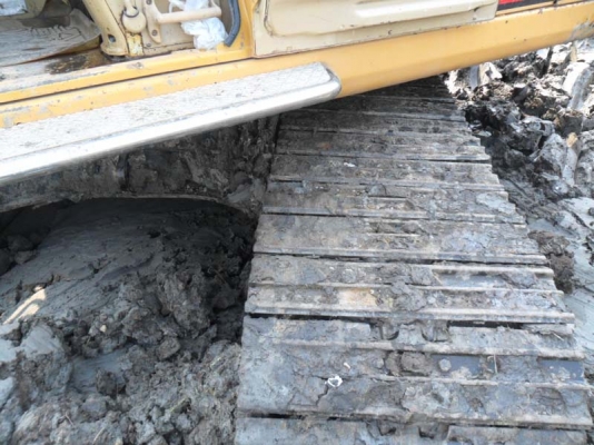 Catterpillar 320 V2 รถใช้งานน้อยไม่มีคนขับต้องการขาย Catterpillar 320 V2 รถใช้งานน้อยไม่มีคนขับต้องการขาย