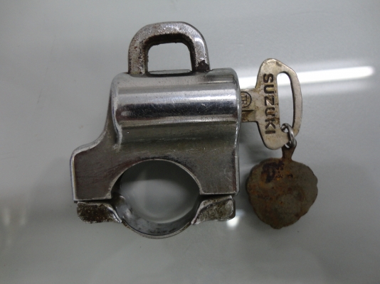 ขายอะไหล่ K-125 ที่ล๊อคกุญแจ-หมวกพร้อมลูกกุญแจ จำนวน 1  ชุดสนใจติดต่อโทร.081-005-8785