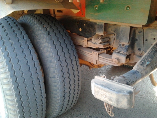 ISUZU NPR 115 HP 4BD1 กระบะคอกไม้ยาว 4.30 เมตร ช่วงล่างใหญ่ติด F หน้า F หลังครบแล้ว เครื่องแน่นแรงดี ภายในสวยครบไม่มีผุ เกียร์สั้น คัชซีไม่มีดาม ยาง 8.25 ขอบ 16 พร้อมใช้งาน เอกสารทะเบียนภาษีครบไม่ขาดพร้อมโอนครับ