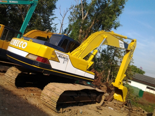 ขายด่วน !! KOBELCO SK 200 MARK 3 สภาพสวยค่ะ พร้อมใช้งาน