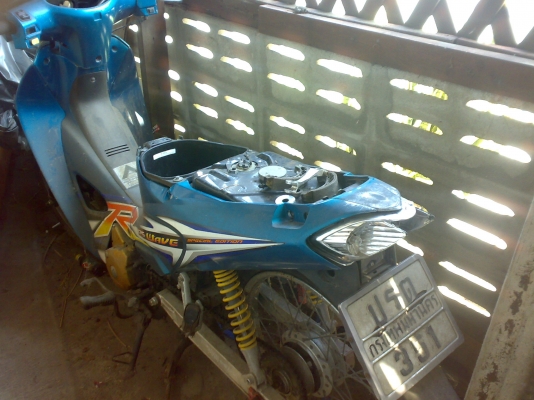 ขอขายรถเวฟ125ccในราคา6000สนใจก็โทรมาเลยนะครับ