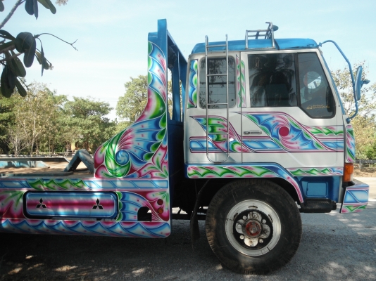 ขายรถเทรลเลอร์ 10 ล้อ MITSUBISHI FUSO 2 เพลา บรรทุกรถเกี่ยวข้าว เครื่อง 6D16 = 195 แรงม้า (รถอยู่สุพรรณบุรี)