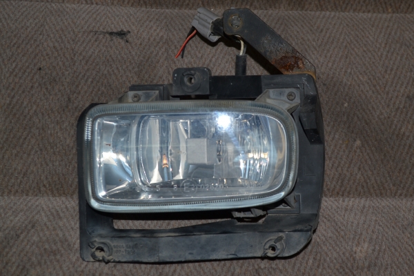 ขายสปอทไลท์ TOYOTA   ESCAPE / MAZDA ตาหยี