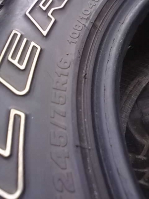 ยางมัทฯ  2 เส้น  ขอบ 16-245-75