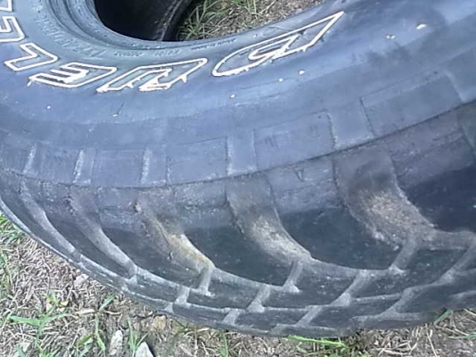 ยางมัทฯ  2 เส้น  ขอบ 16-245-75