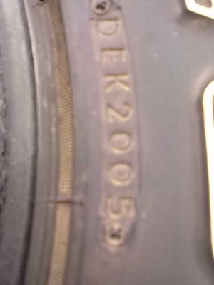 ยางมัทฯ  2 เส้น  ขอบ 16-245-75