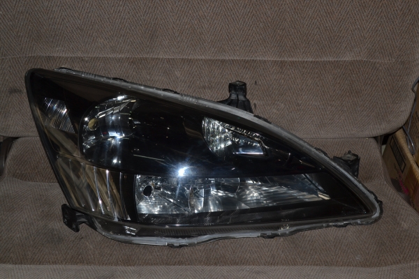 ขายไฟหน้า(เสื้อ)(ซีนอล)  HONDA  ACCORD 04